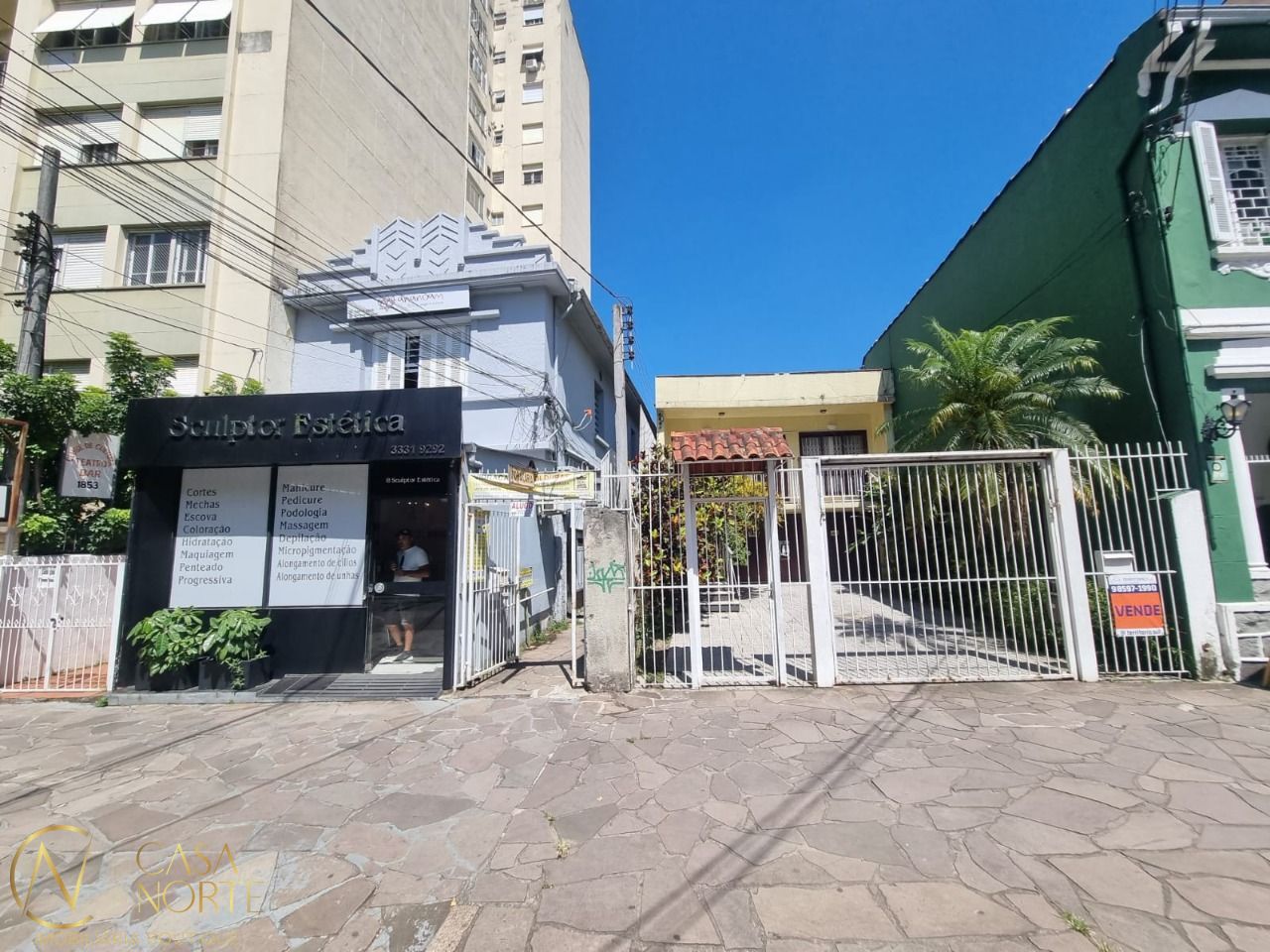 Terreno à venda  com 884m², Rua Ramiro Barcelos no bairro Rio Branco em Porto Alegre