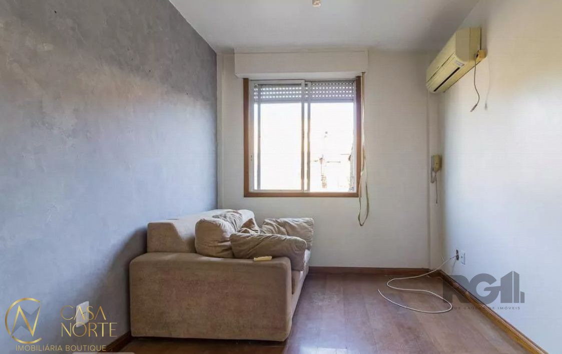 Apartamento à venda com 2 quartos, 53m², Rua João Mora no bairro Camaquã em Porto Alegre