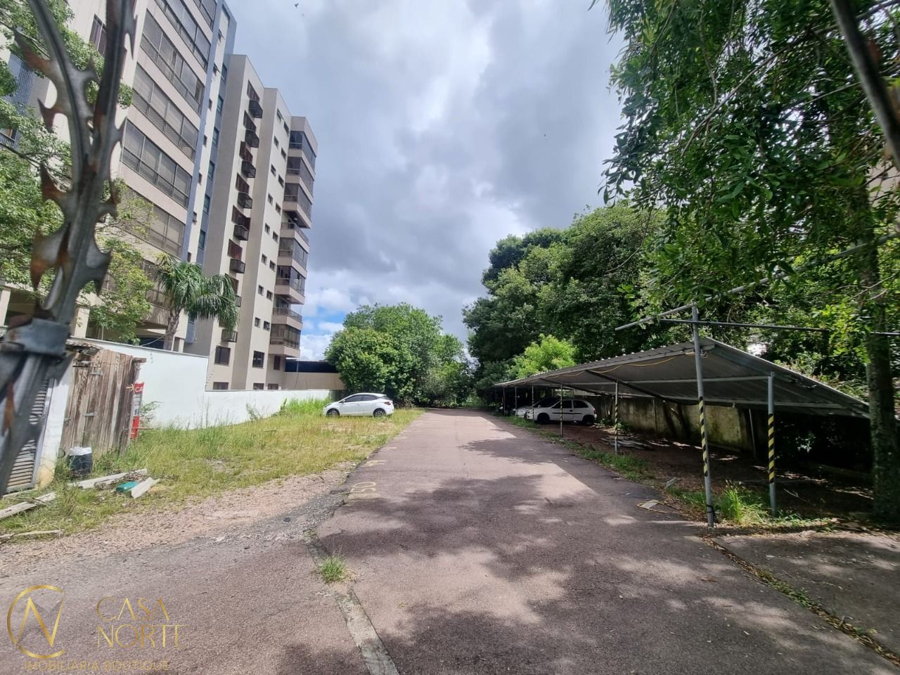 Terreno à venda  com 1139m², Rua Doutor Pereira Neto no bairro Tristeza em Porto Alegre