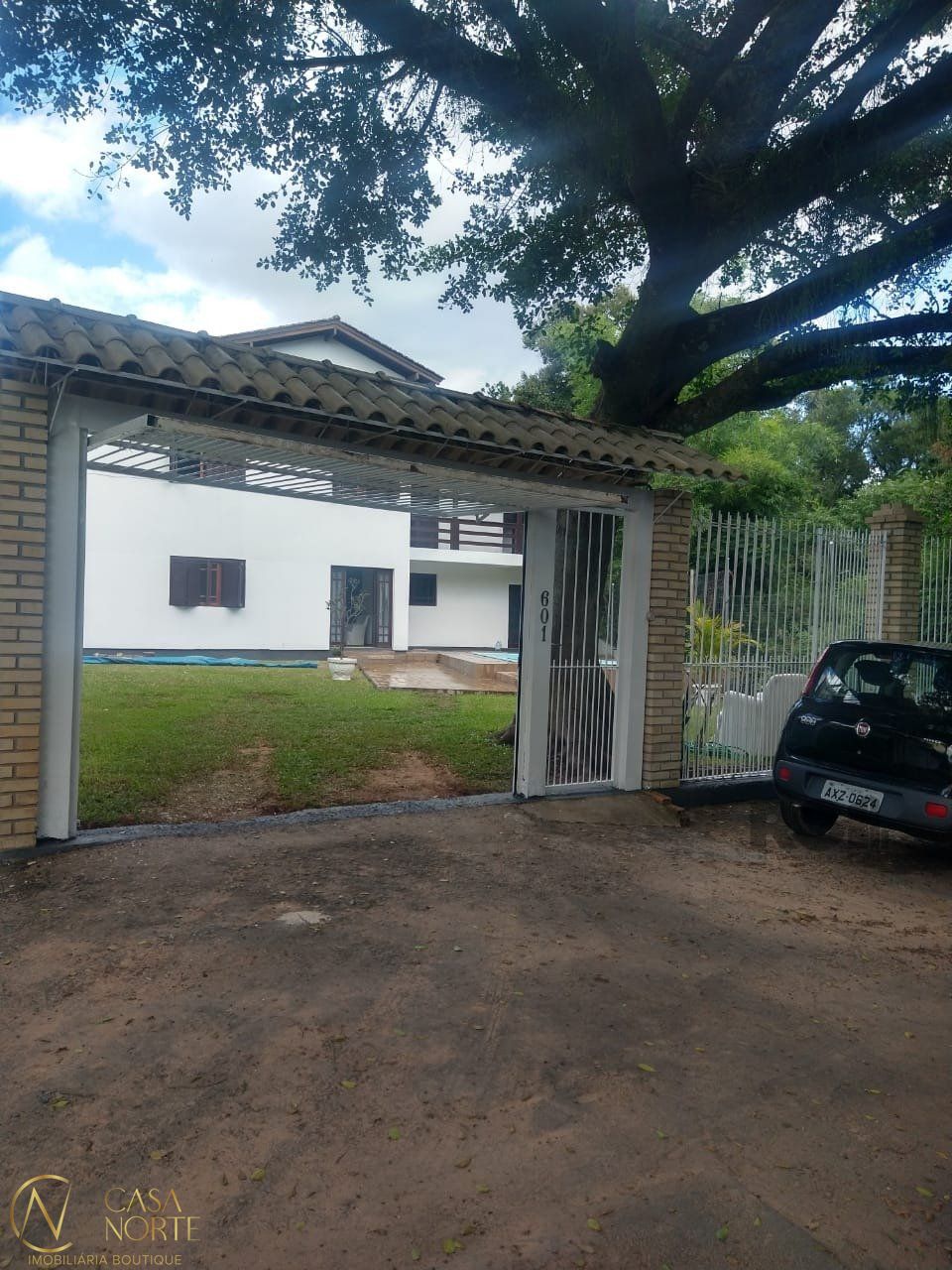 Casa à venda com 3 quartos, 370m², 1 suíte, 5 vagas, Rua Evangelista Francisco da Silva no bairro Cavalhada em Porto Alegre