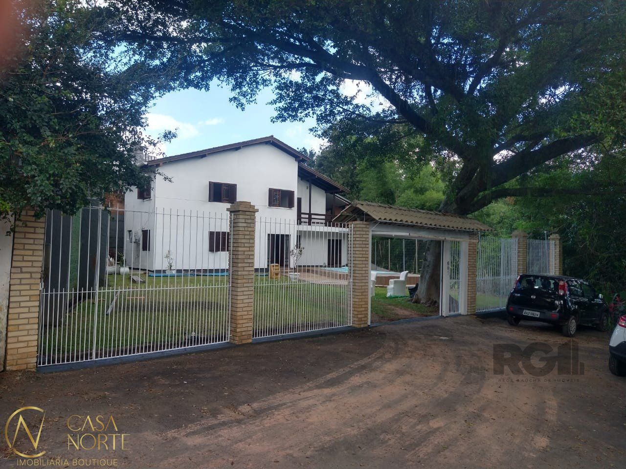 Casa à venda com 3 quartos, 370m², 1 suíte, 5 vagas, Rua Evangelista Francisco da Silva no bairro Cavalhada em Porto Alegre