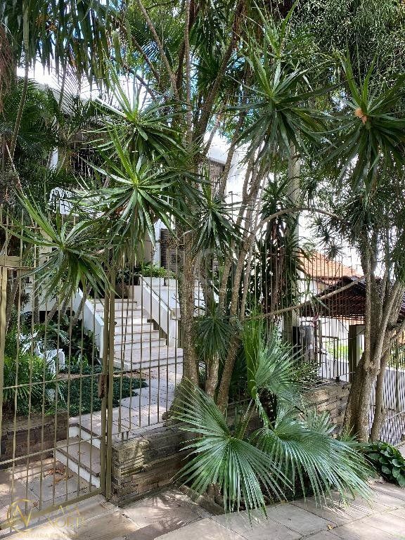 Casa à venda com 3 quartos, 526m², 1 suíte, 5 vagas, Avenida Icaraí no bairro Cristal em Porto Alegre