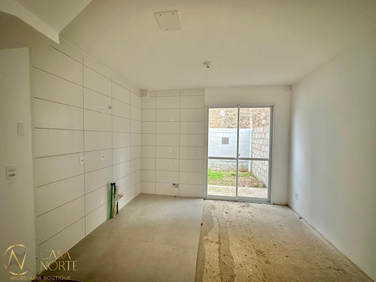 Casa de Condomínio à venda com 2 quartos, 88m², 1 vaga, Estrada Cristiano Kraemer no bairro Vila Nova em Porto Alegre