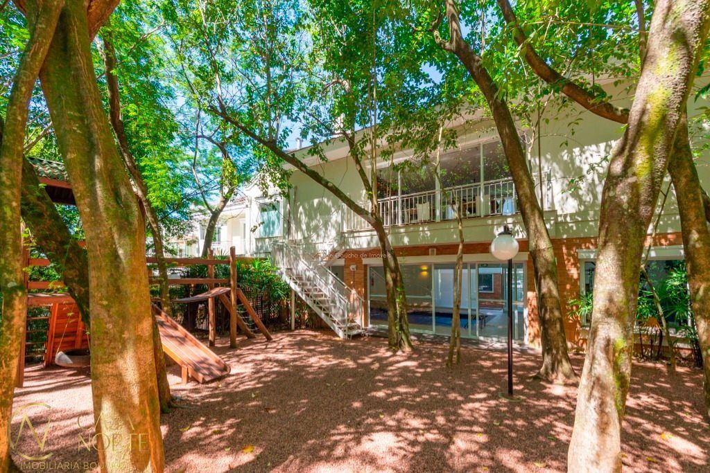 Casa à venda com 4 quartos, 431m², 3 suítes, 4 vagas, Rua de La Grange no bairro Três Figueiras em Porto Alegre