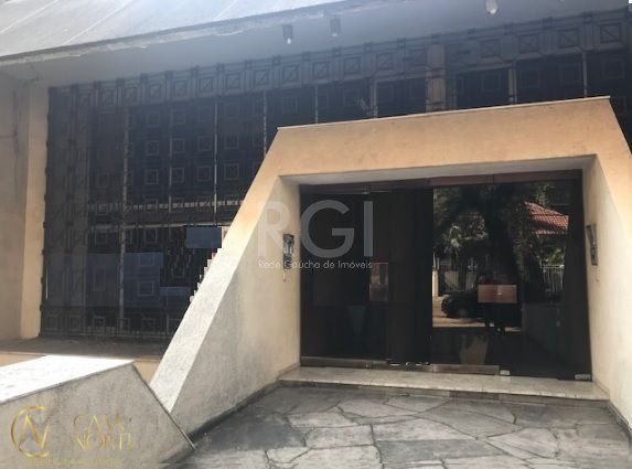 Casa à venda com 4 quartos, 388m², 3 suítes, 4 vagas, Rua Pedro Chaves Barcelos no bairro Auxiliadora em Porto Alegre