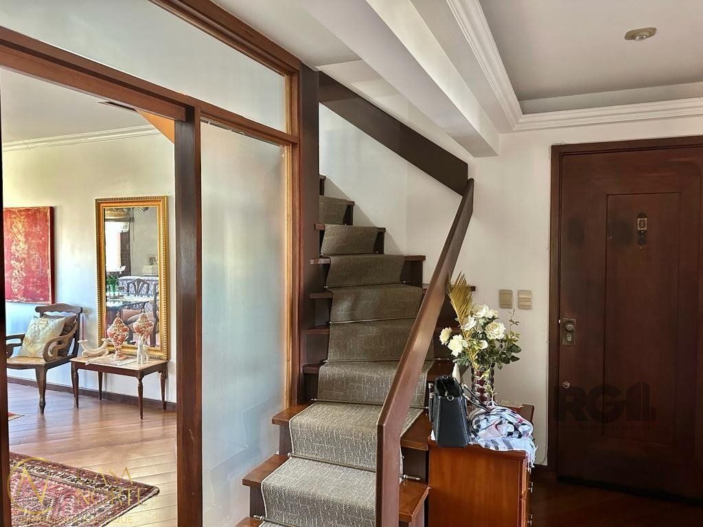 Cobertura à venda com 4 quartos, 280m², 1 suíte, 2 vagas, Rua Anita Garibaldi no bairro Boa Vista em Porto Alegre