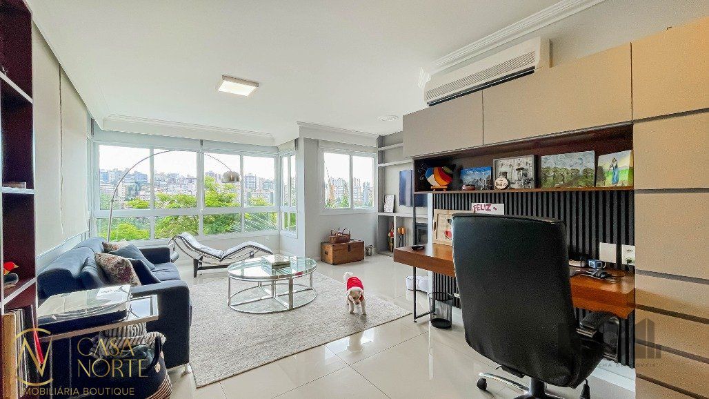 Apartamento à venda com 3 quartos, 152m², 1 suíte, 2 vagas, Avenida João Obino no bairro Petrópolis em Porto Alegre