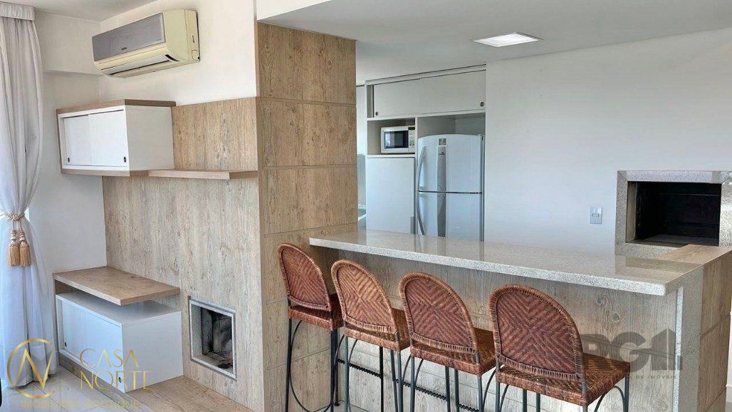 Apartamento à venda com 2 quartos, 76m², 1 suíte, 1 vaga, Rua Valdir Antônio Lopes no bairro Três Figueiras em Porto Alegre