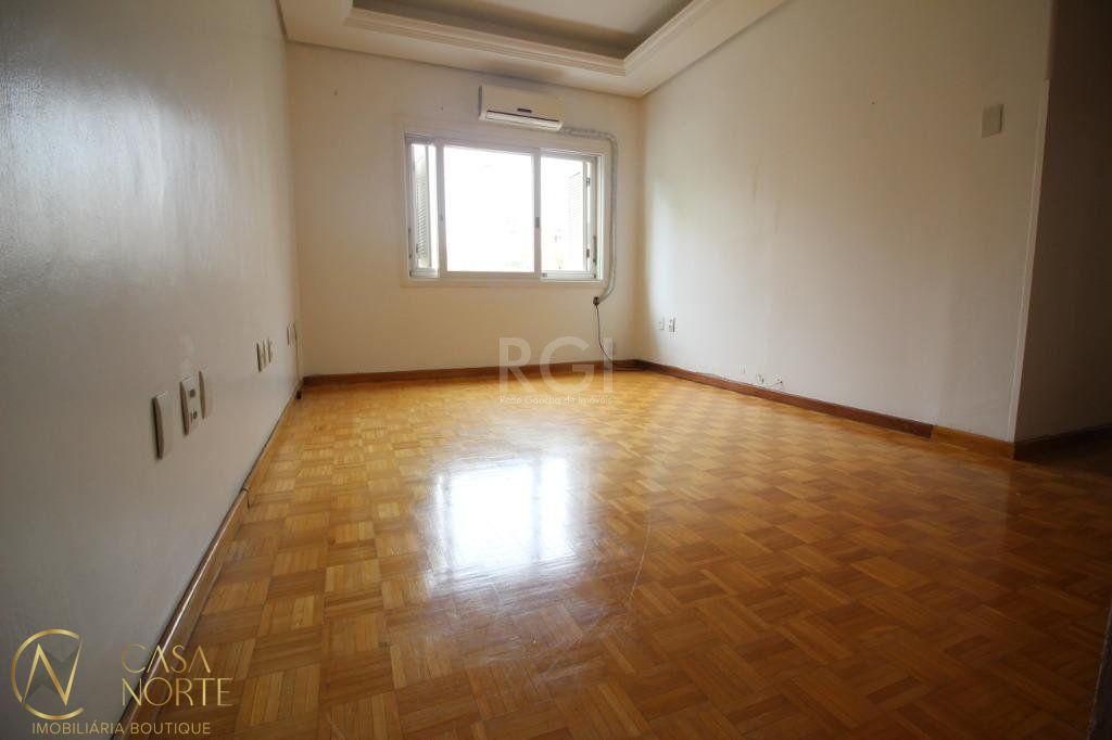 Apartamento à venda com 2 quartos, 70m², 1 suíte, 1 vaga, Rua Gumercindo Saraiva no bairro Menino Deus em Porto Alegre
