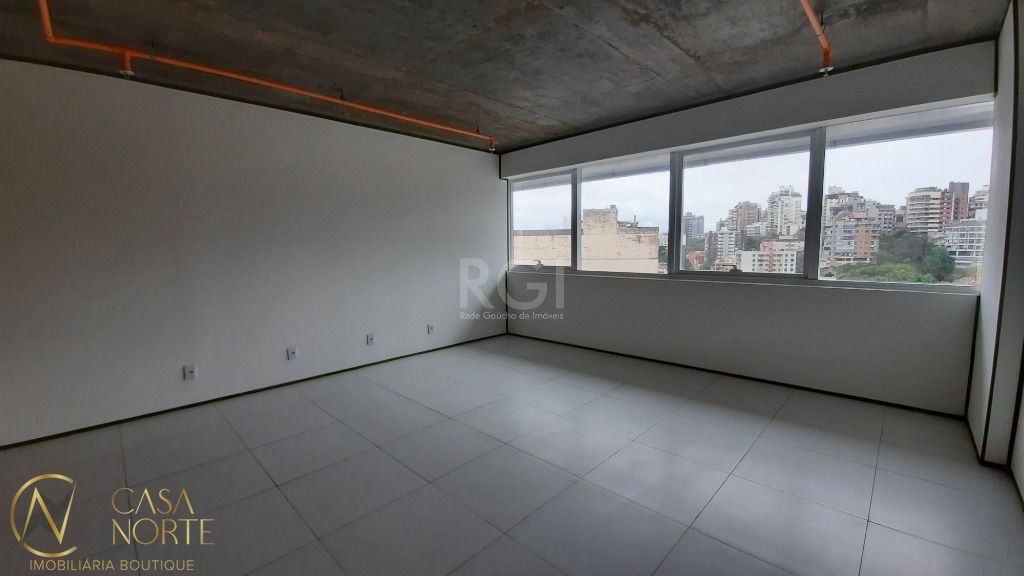 Sala Comercial à venda , 38m², 1 vaga, Ramiro Barcelos no bairro Floresta em Porto Alegre