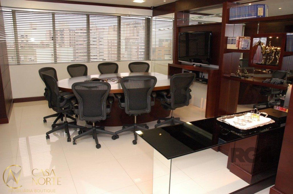 Sala Comercial à venda , 143m², 8 vagas, Avenida Loureiro da Silva no bairro Cidade Baixa em Porto Alegre