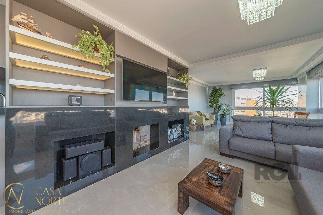 Apartamento à venda com 4 quartos, 203m², 3 suítes, 4 vagas, Rua Doutor Lauro de Oliveira no bairro Rio Branco em Porto Alegre