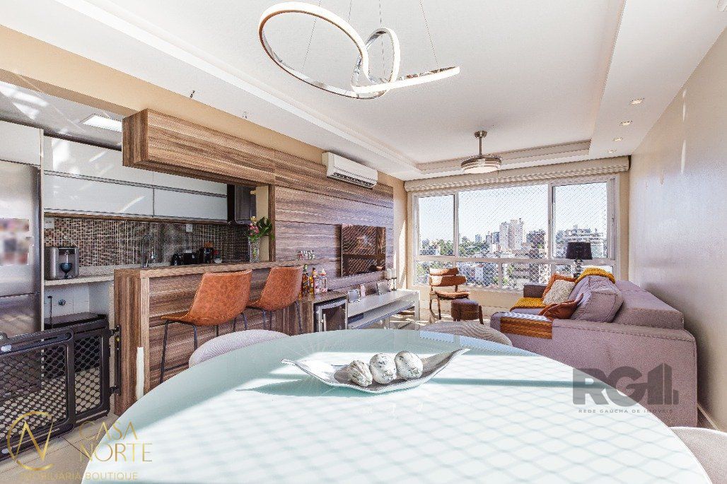Apartamento à venda com 3 quartos, 91m², 1 suíte, 2 vagas, Rua Eudoro Berlink no bairro Auxiliadora em Porto Alegre