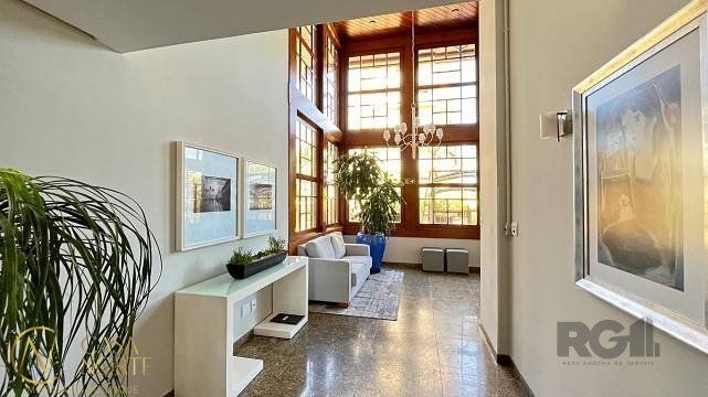Apartamento à venda com 3 quartos, 232m², 1 suíte, 2 vagas, Rua Itaboraí no bairro Jardim  Botânico em Porto Alegre