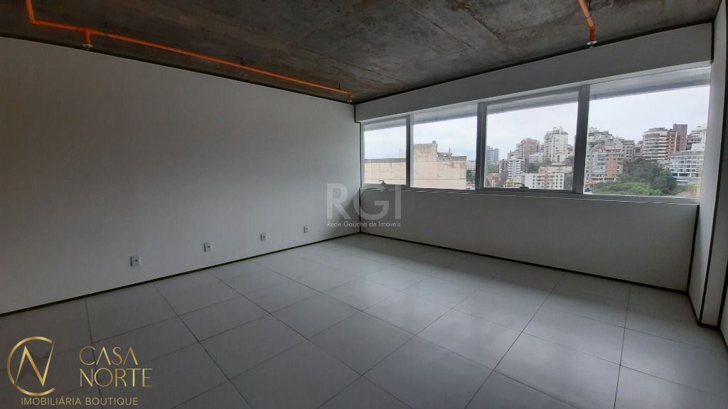 Sala Comercial à venda , 38m², 1 vaga, Ramiro Barcelos no bairro Floresta em Porto Alegre