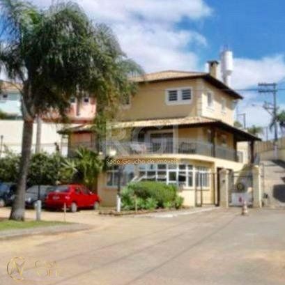Casa à venda com 2 quartos, 79m², 2 vagas, Avenida Cavalhada no bairro Cavalhada em Porto Alegre