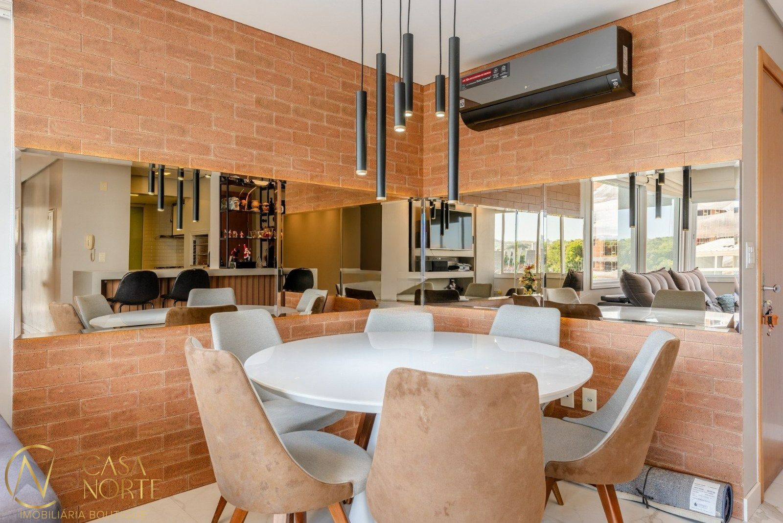 Apartamento à venda com 2 quartos, 87m², 1 suíte, 2 vagas, Acélio Daudt no bairro Passo da Areia em Porto Alegre