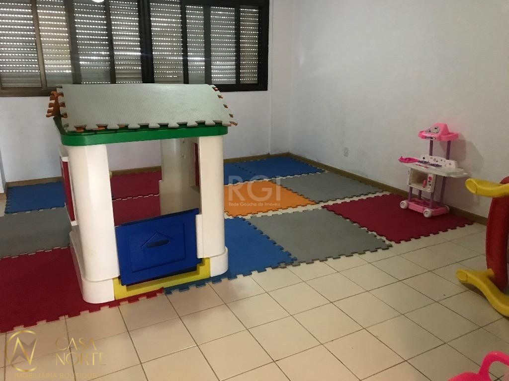 Apartamento à venda com 3 quartos, 115m², 1 suíte, 2 vagas, Rua Tenente-Coronel Fabrício Pilar no bairro Mont Serrat em Porto Alegre