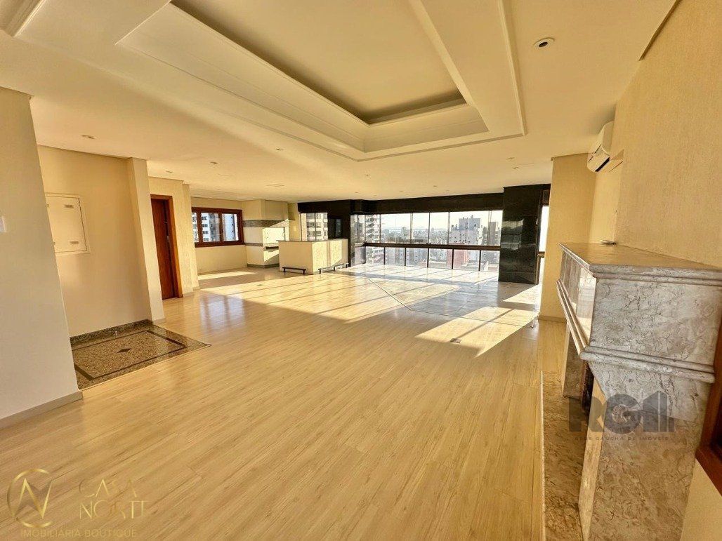 Apartamento à venda com 4 quartos, 274m², 4 suítes, 3 vagas, Rua Coronel Joaquim Pedro Salgado no bairro Rio Branco em Porto Alegre