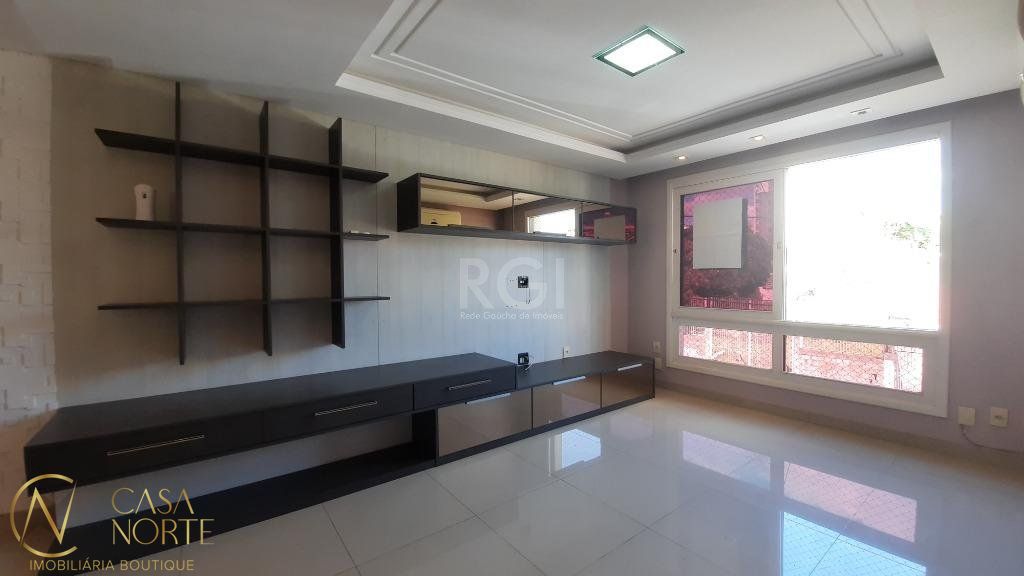 Apartamento à venda com 3 quartos, 95m², 1 suíte, 3 vagas, Rua General João de Deus Martins no bairro Passo da Areia em Porto Alegre