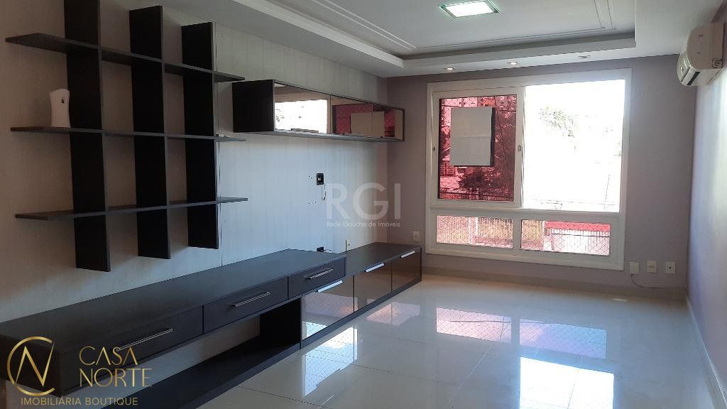 Apartamento à venda com 3 quartos, 95m², 1 suíte, 3 vagas, Rua General João de Deus Martins no bairro Passo da Areia em Porto Alegre