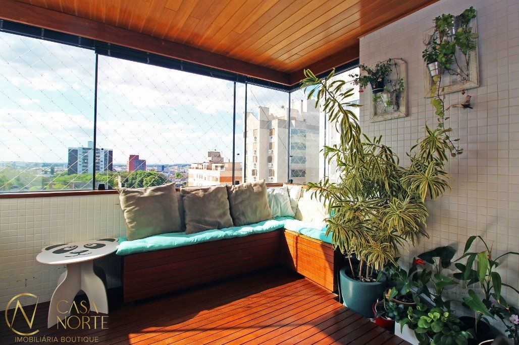 Apartamento à venda com 3 quartos, 96m², 1 suíte, 2 vagas, Rua Carlos Von Koseritz no bairro São João em Porto Alegre