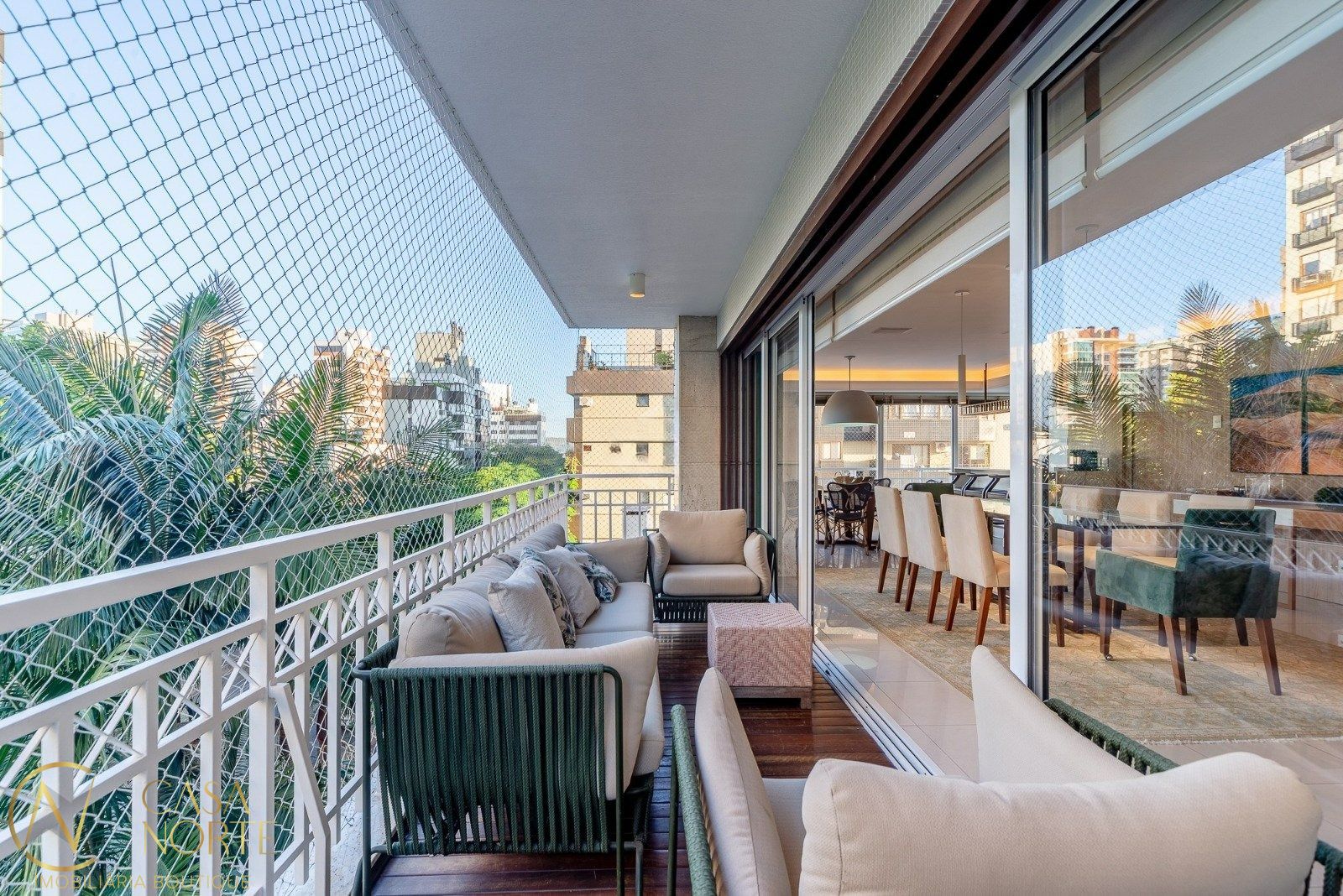 Apartamento à venda com 4 quartos, 278m², 4 suítes, 4 vagas, Rua Engenheiro Olavo Nunes no bairro Bela Vista em Porto Alegre
