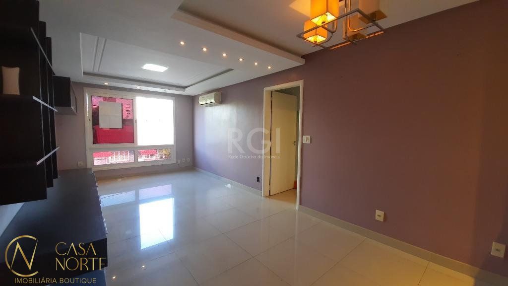 Apartamento à venda com 3 quartos, 95m², 1 suíte, 3 vagas, Rua General João de Deus Martins no bairro Passo da Areia em Porto Alegre