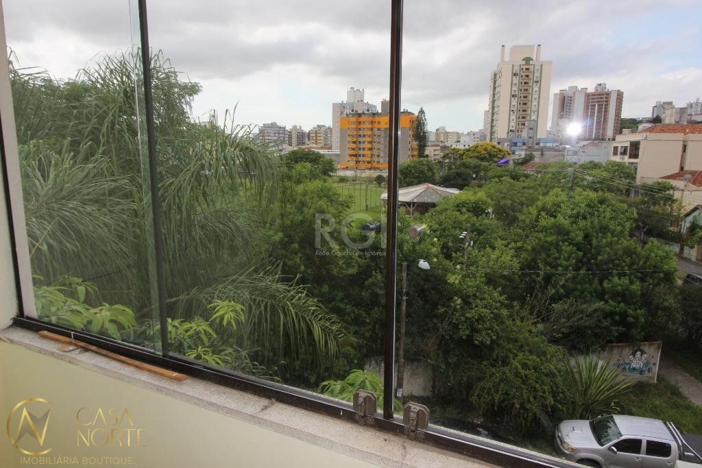 Apartamento à venda com 3 quartos, 102m², Rua Dona Eugenia no bairro Santa Cecília em Porto Alegre