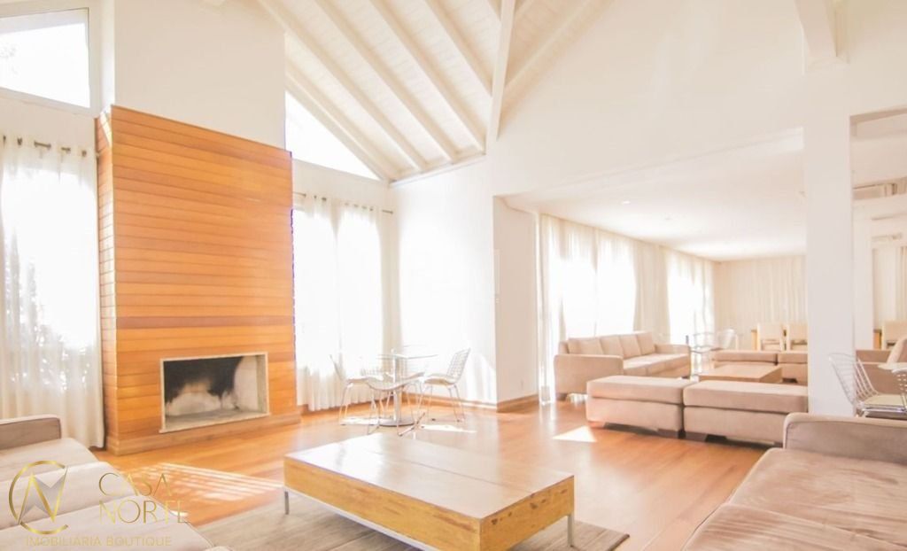 Casa à venda com 5 quartos, 375m², 5 suítes, 4 vagas, Rua Attilio Bilibio no bairro Jardim Carvalho em Porto Alegre