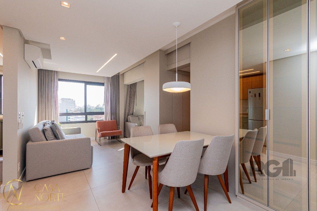 Apartamento à venda com 2 quartos, 65m², 1 suíte, 2 vagas, Rua Santana no bairro Farroupilha em Porto Alegre