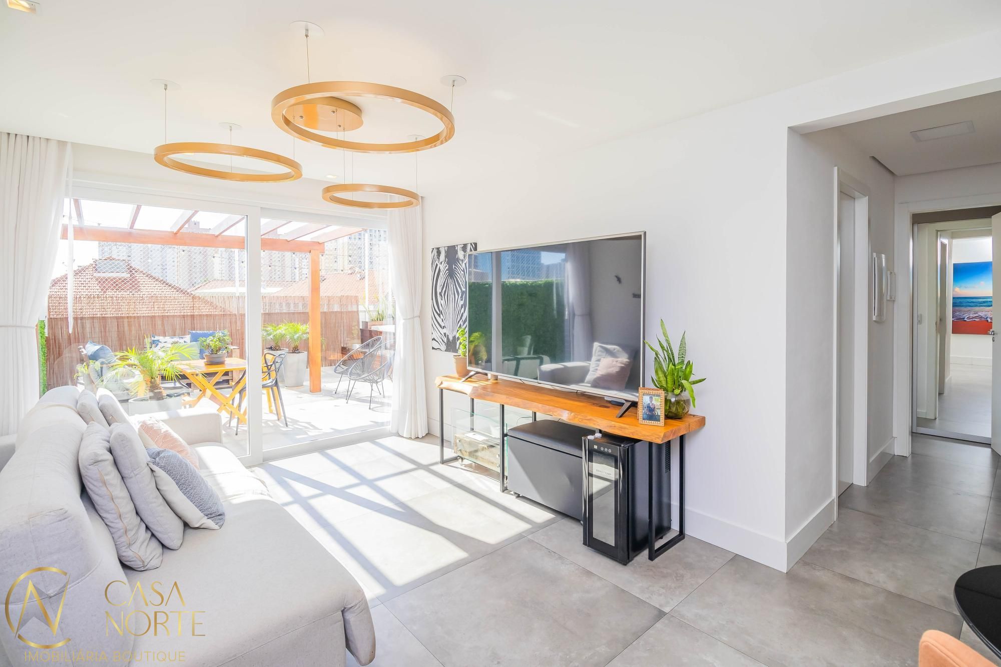 Apartamento Garden à venda com 3 quartos, 141m², 1 suíte, 2 vagas, Rua Alberto Silva no bairro Vila Ipiranga em Porto Alegre