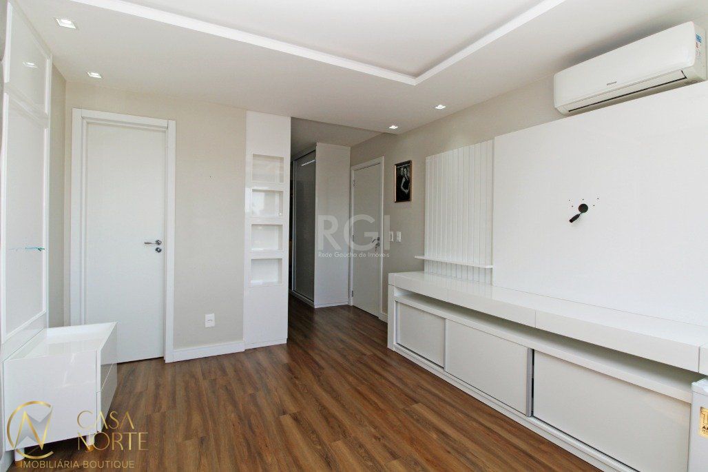 Apartamento à venda com 3 quartos, 185m², 3 suítes, 5 vagas, Rua Jurua no bairro Jardim São Pedro em Porto Alegre
