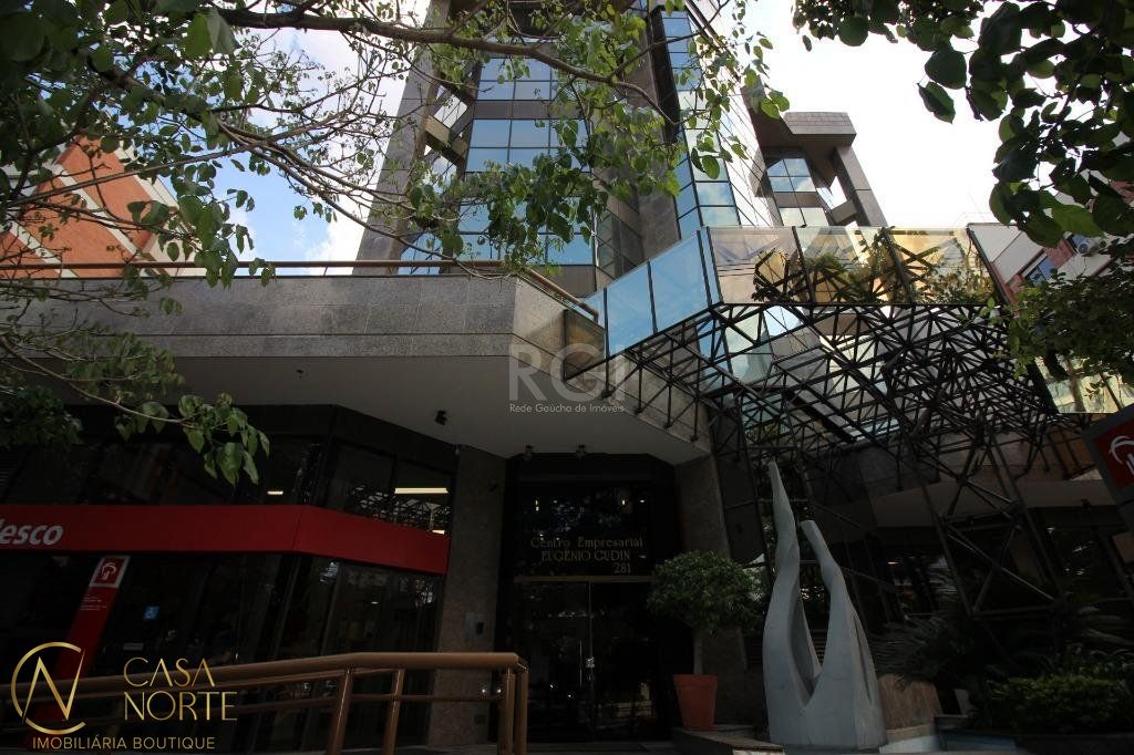 Sala Comercial à venda , 157m², 1 vaga, Avenida Carlos Gomes no bairro Auxiliadora em Porto Alegre