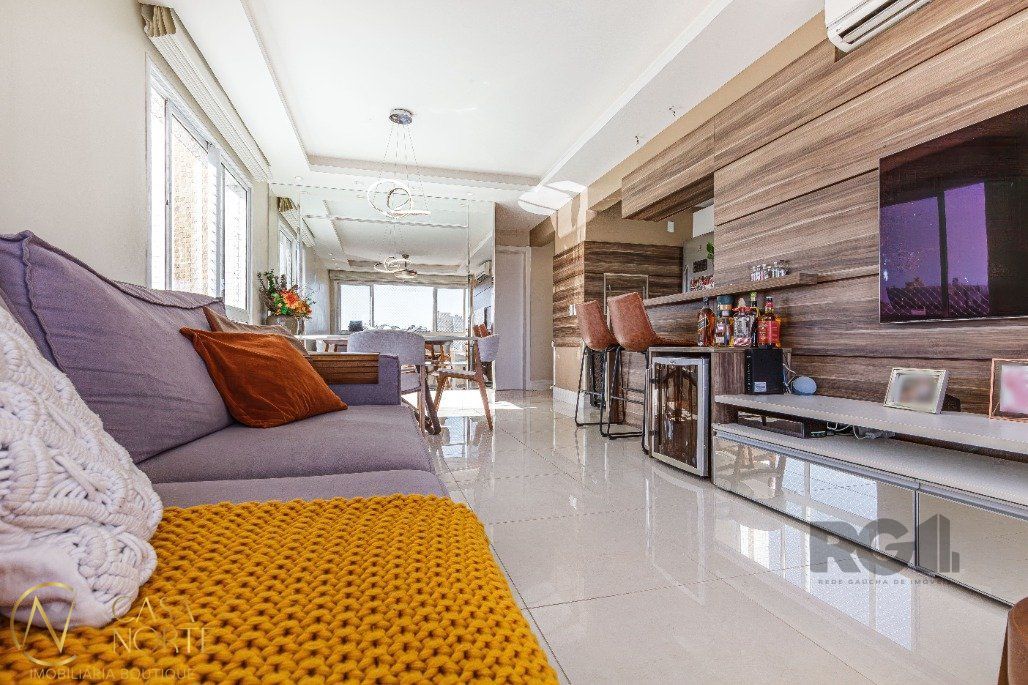 Apartamento à venda com 3 quartos, 91m², 1 suíte, 2 vagas, Rua Eudoro Berlink no bairro Auxiliadora em Porto Alegre