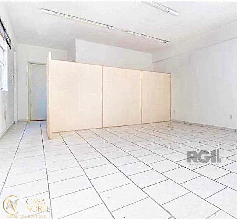 Sala Comercial à venda , 39m², Avenida São Pedro no bairro São Geraldo em Porto Alegre