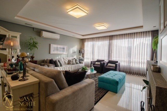 Casa à venda com 3 quartos, 248m², 3 suítes, 3 vagas, Rua Professor Ulisses Cabral no bairro Chácara das Pedras em Porto Alegre