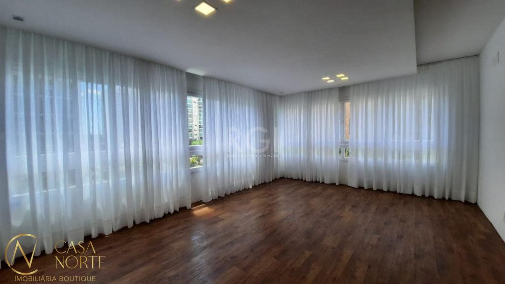 Apartamento à venda com 3 quartos, 94m², 1 suíte, 2 vagas, Rua São Josémaría Escrivá no bairro Jardim do Salso em Porto Alegre