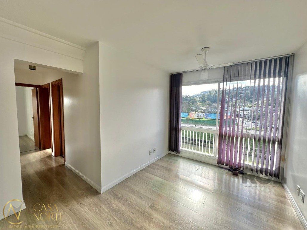 Apartamento à venda com 3 quartos, 70m², 1 suíte, 1 vaga, Rua Padre Todesco no bairro Partenon em Porto Alegre