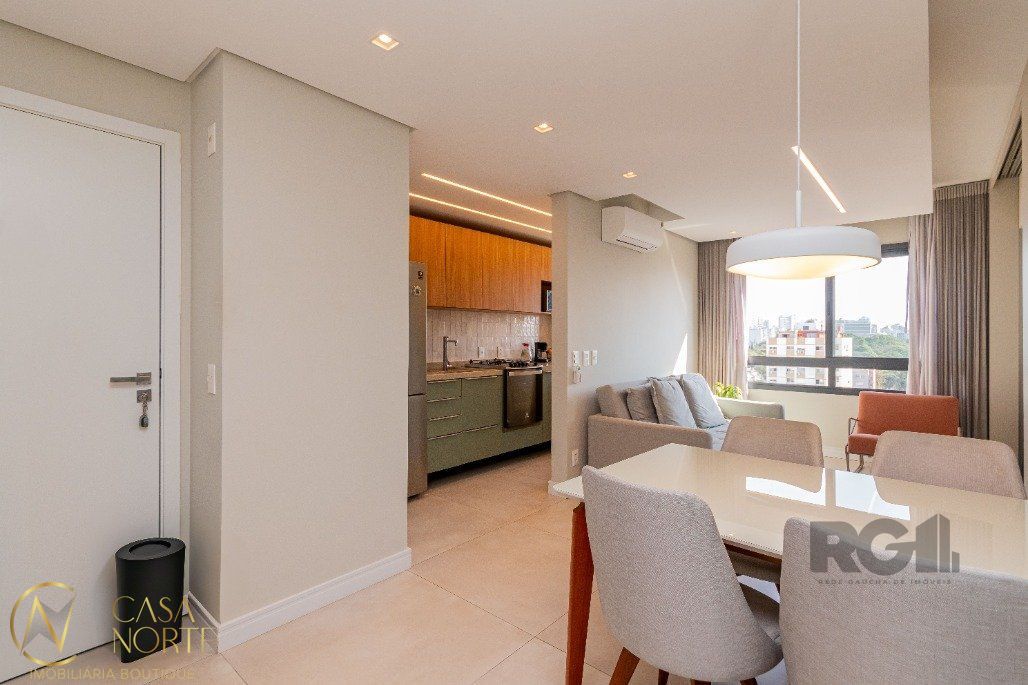 Apartamento à venda com 2 quartos, 65m², 1 suíte, 2 vagas, Rua Santana no bairro Farroupilha em Porto Alegre