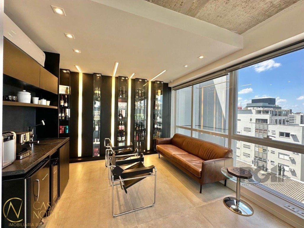 Sala Comercial à venda com 2 quartos, 43m², Rua Anita Garibaldi no bairro Mont Serrat em Porto Alegre