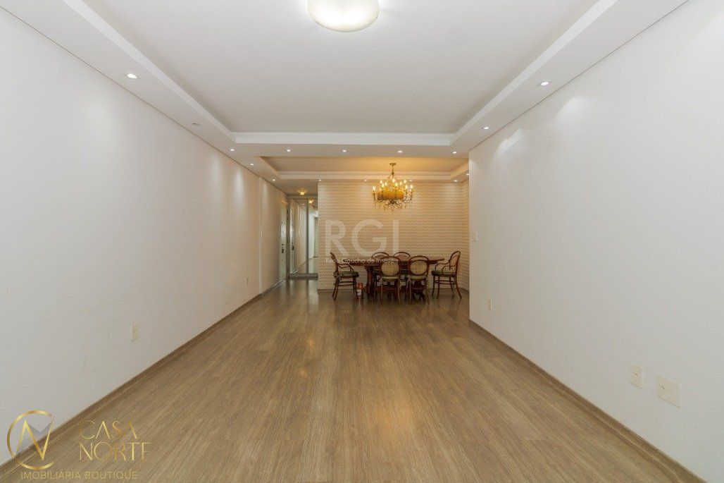 Apartamento à venda com 3 quartos, 108m², 1 suíte, 1 vaga, Rua Irene Capponi Santiago no bairro Cristo Redentor em Porto Alegre