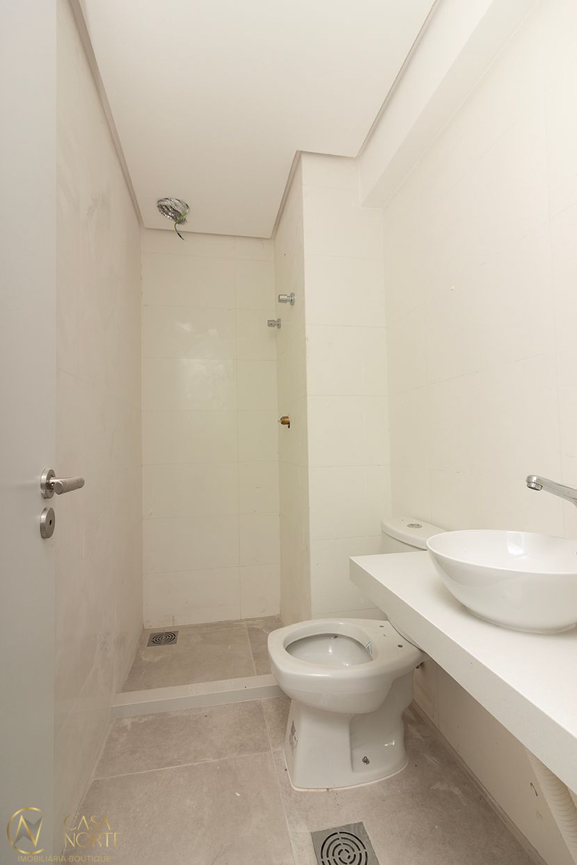 Apartamento à venda com 2 quartos, 71m², 1 suíte, 1 vaga, Rua Honório Silveira Dias no bairro São João em Porto Alegre
