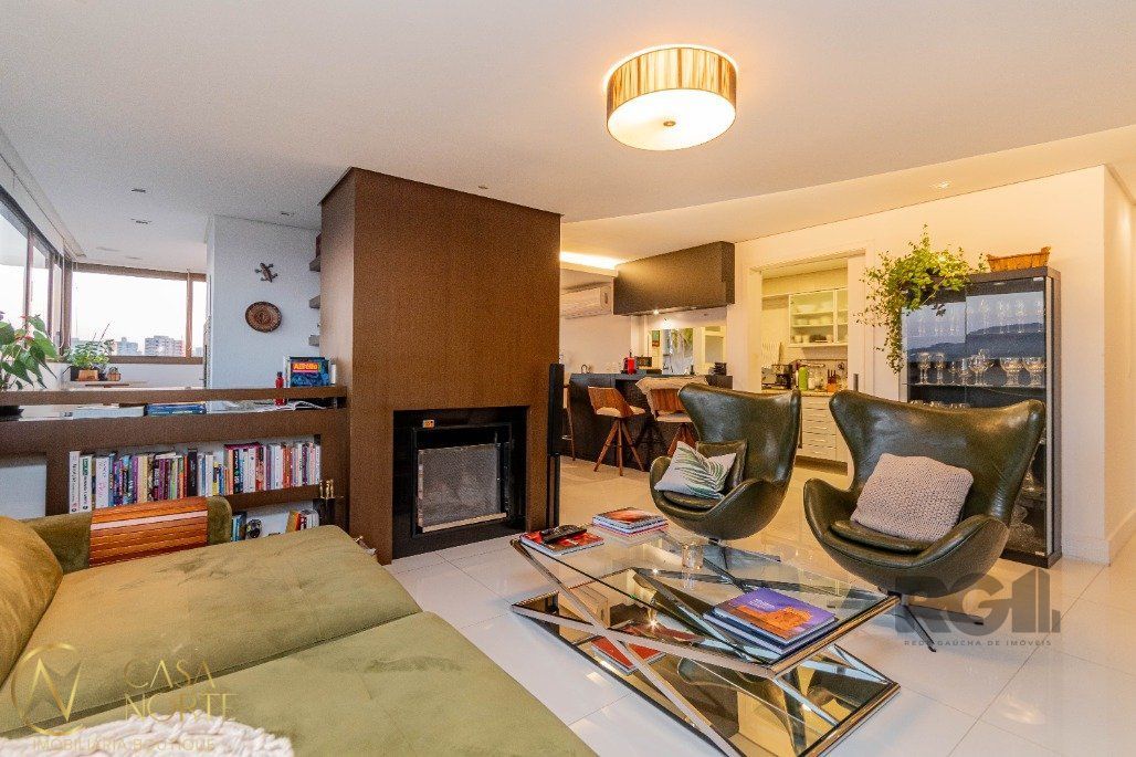 Apartamento à venda com 2 quartos, 117m², 1 suíte, 2 vagas, Rua Gana no bairro Vila Ipiranga em Porto Alegre
