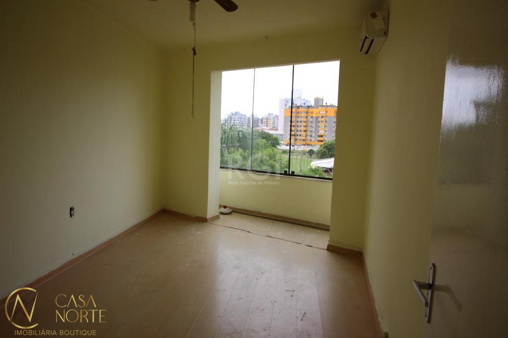 Apartamento à venda com 3 quartos, 102m², Rua Dona Eugenia no bairro Santa Cecília em Porto Alegre