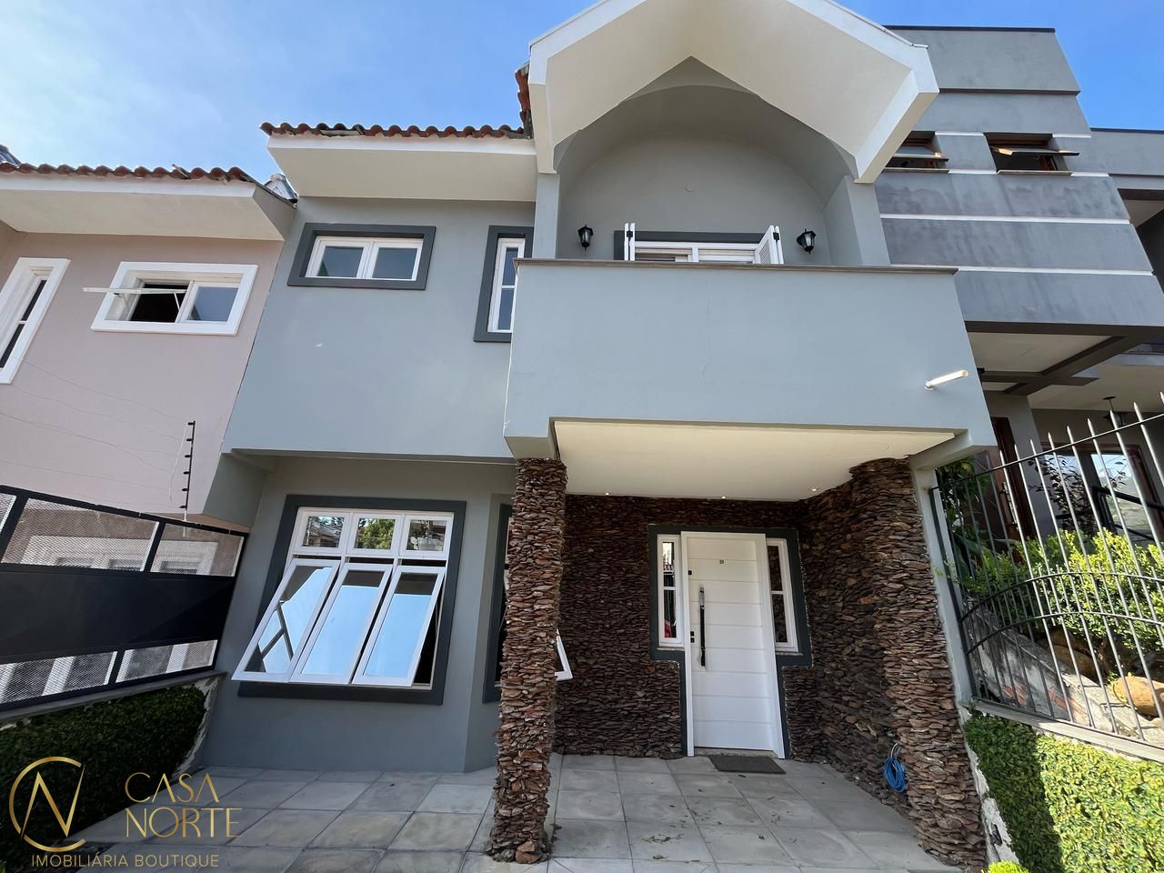 Casa à venda com 3 quartos, 156m², 1 suíte, 2 vagas, Rua Edilson João Prola no bairro Ipanema em Porto Alegre