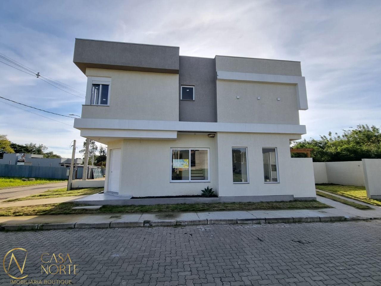 Casa de Condomínio à venda com 3 quartos, 110m², 1 suíte, 2 vagas, Estrada Jorge Pereira Nunes no bairro Campo Novo em Porto Alegre