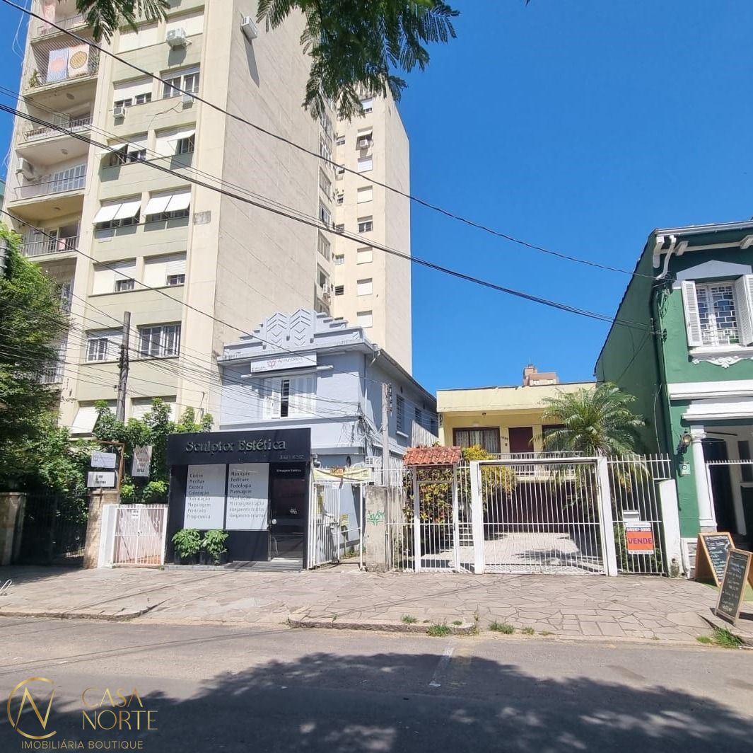 Terreno à venda  com 884m², Rua Ramiro Barcelos no bairro Rio Branco em Porto Alegre
