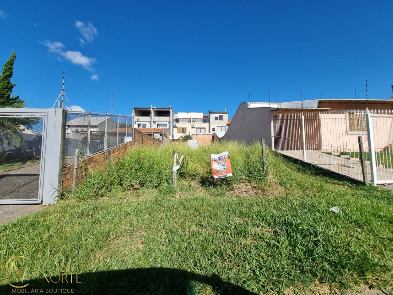 Terreno à venda , 200m², Rua Nestor José Nitschke no bairro Guarujá em Porto Alegre
