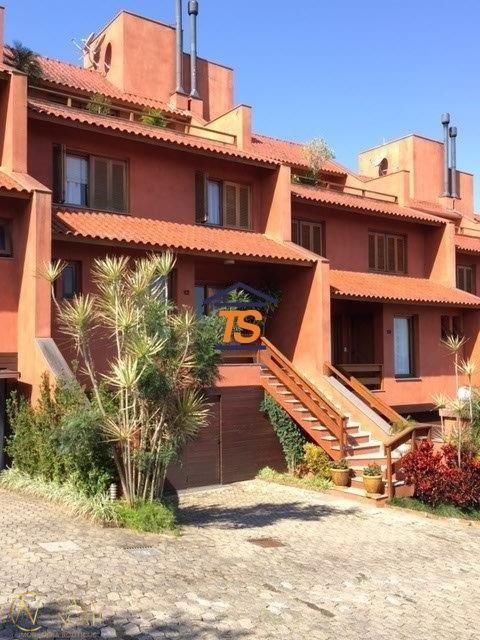 Casa à venda com 3 quartos, 380m², 2 suítes, 2 vagas, Avenida Cai no bairro Cristal em Porto Alegre